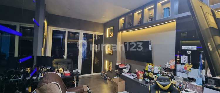 For Sale 4-Storey Furnished House, Taman Semanan, Kalideres, West Jakarta, SHM 1