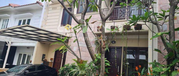 Rumah Full Furnished Dengan Private Pool Dalam Komplek Di Pejaten 1