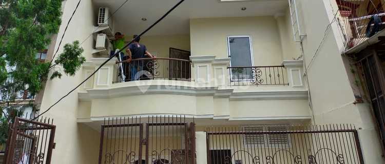 jual rumah 2lt bagus di sunter 1