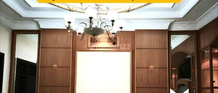 Disewakan Villa Komplek Sari Mas Jl.Pitri Hijau ,Semi Furnished  1