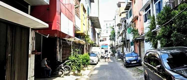 For Rent: Shop House on Jl. Karimun (Right Behind ********) Newly Renovated 1