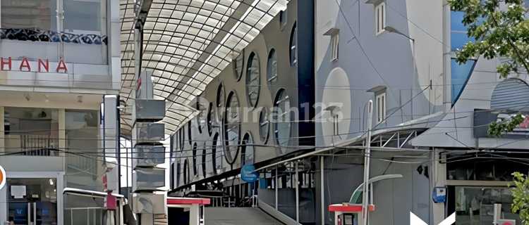 For Rent: Centrium Complex Commercial Building, Jl. Brigjend Katamso Siaphuni 1