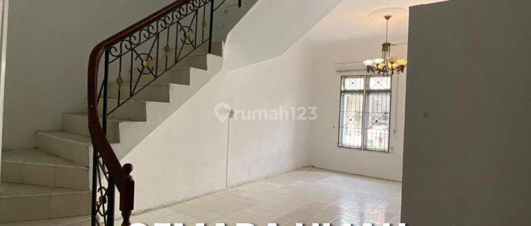 Disewa Rumah Semi Furnished Komplek Cemara Hijau 1