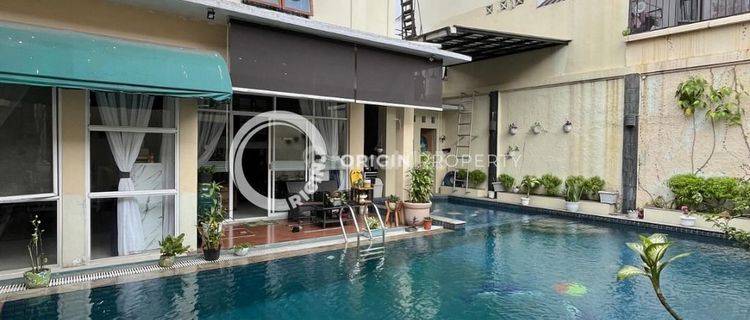 Dijual Rumah Luas Dan Mewah Taman Alamanda Indah  1