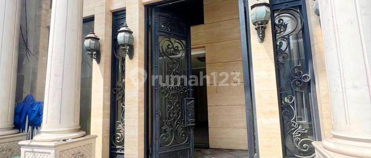 Selling Building Near Sudirman 1