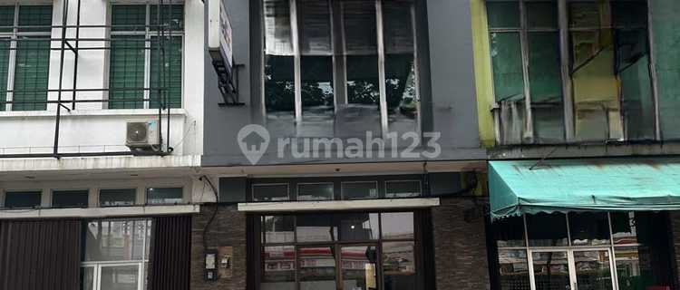 Shop House 3.4 M in BSD Facing Northwest and Adjacent to Boulevard Road 1