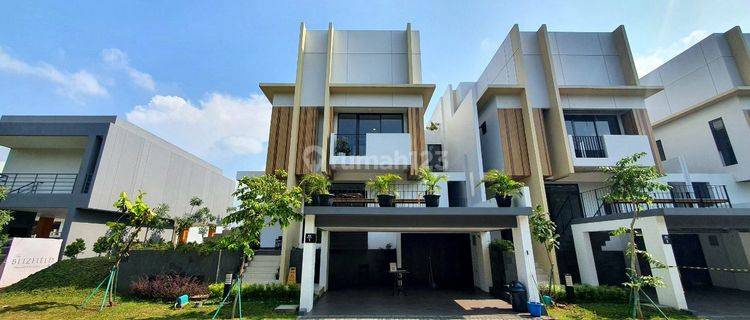 Rumah 2 Lantai Baru Attic Room di Wilayah Super Strategis Bsd 1