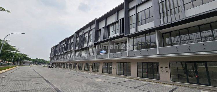 Ruko Hook Baru 3 Lantai Ada Balkon di Bsd Green Wich, Tangerang 1