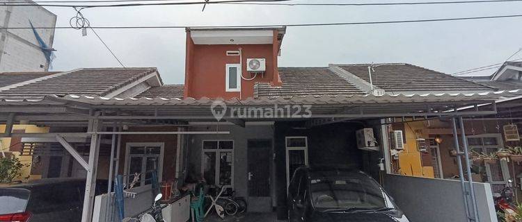 Rumah 2 Lantai di Perumahan Cluster Karawaci, Tangerang 1