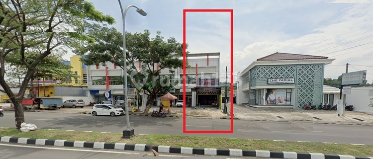 Commercial Shop for Sale in West Semarang 1