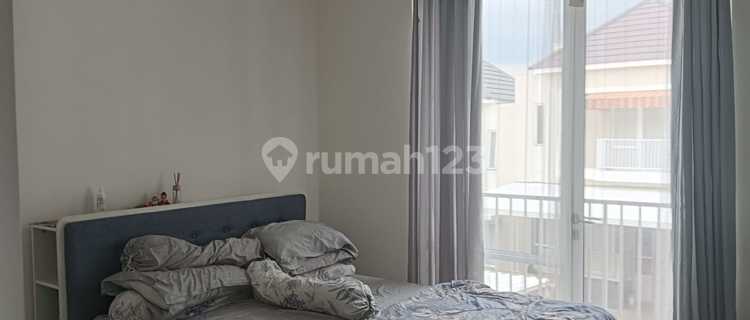 Ready-to-Occupy House in Paramount Village Semarang 1