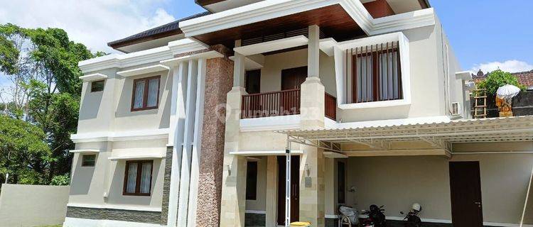 Rumah 2 Lantai Dekat Pantai Sanur One Gatesystem 1