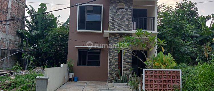 D Cirendeu Mansion Townhouse 3,5 Lantai Dengan Konsep Rumah Industrial. 1