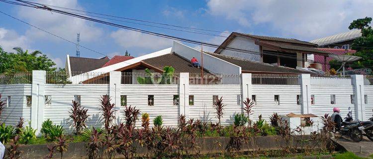 Disewakan Rumah Besar Dan Halaman Luas di Jalan Telaga Kambang Iwak  1