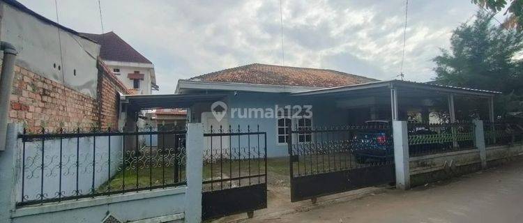 Dijual Rumah di Jalan Kemang Manis Palembang 1