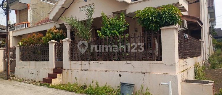 For Sale: Charming 2-Story Ready-to-Occupy House in Bukit Cengkeh Housing, Cimanggis, Depok 1