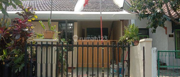 Jual Rumah di Komplek Taruna Parahyangan 1