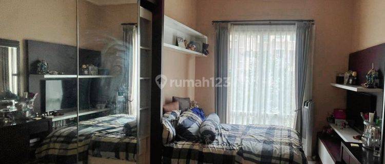 Apartemen di Senayan Residence Furnished 2 BR 1