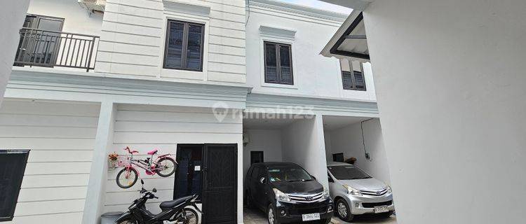 Rumah 2 Lantai SHM di Stasiun Lenteng Agung, Jakarta Selatan 1