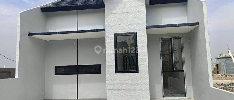 Rumah Murah Akses Mobil SHM di Stasiun Bekasi, Bekasi 1