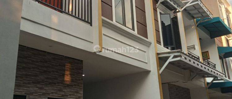 Rumah Murah Jagakarsa 2 Lantai Carport Jakarta Selatan 1