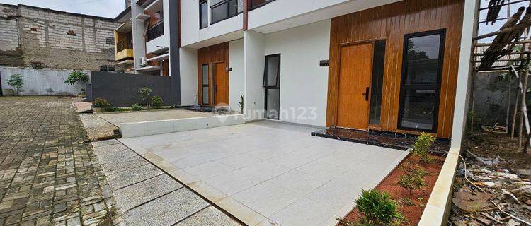 Rumah Jakarta Selatan 2 Lantai 2 Carport Bintaro Lebak Bulus 1