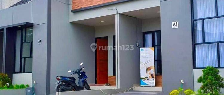 Rumah 2 Lantai SHM di Universitas Terbuka, Tangerang 1