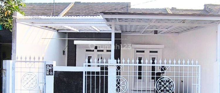 Di Jual Rumah Bagus Second,bebas Banjir,lokasi Strategis 1