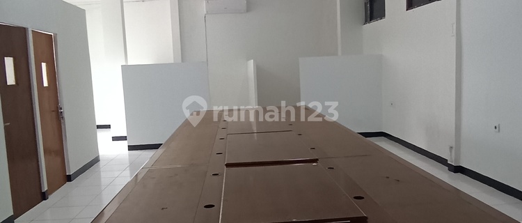 Office Space, Showroom, Warehouse, Strategic Location in Tangerang City 1