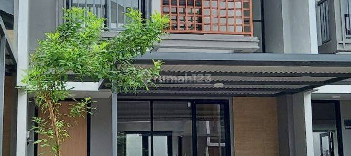 Rumah Strategis Harga Mantul Siap Huni di Legenda Wisata Cibubur 1