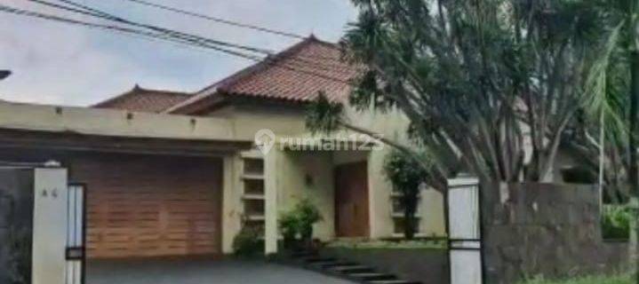 Rumah Mewah Pool View Seperti Villa di Simprug Golf, Jaksel 1