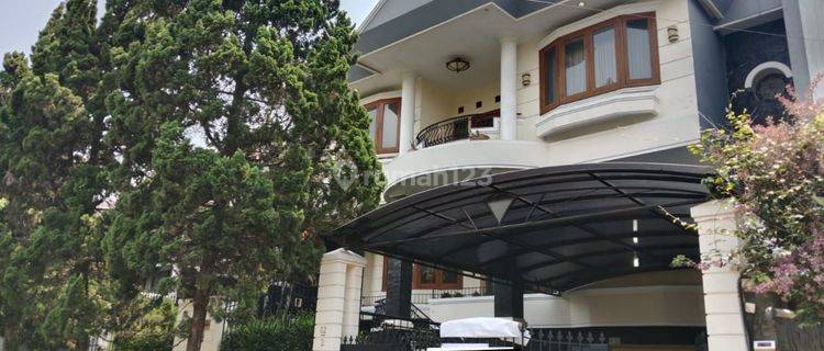 URGENT SEKALI Rumah Setra Duta Dijual Siap Huni dengan Banyak Kamar di Setra Duta Bandung 1