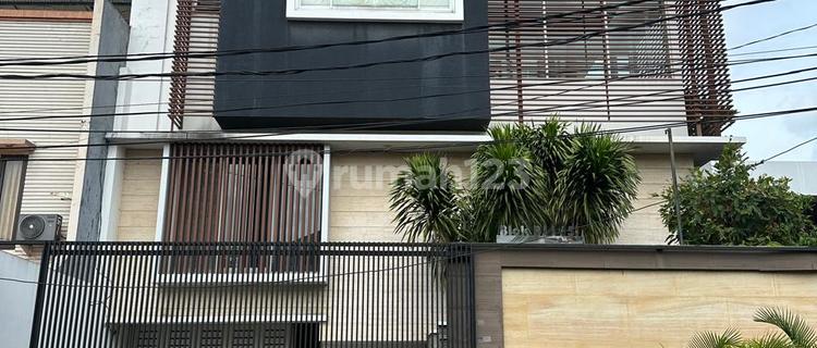 For Sale Luxury House in Citra Garden2 Area 285m2 2 Floors 1