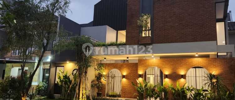 Rumah Baru Renovasi Konsep Modern di The Green BSD 1