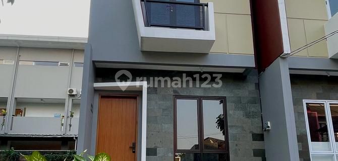 Industrial house near toll gate & school in Bsd 1