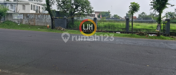 Disewakan Tanah Strategis Cocok untuk Tempat Usaha 1