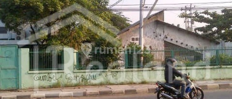 Warehouse on Jl. Siliwangi, West Semarang yl0250 1