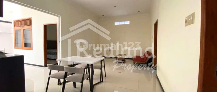 Beautiful House in Semarang, Semarang (Si 8304) 1