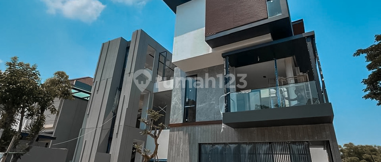 Modern Minimalist House West Surabaya Include Patio 1