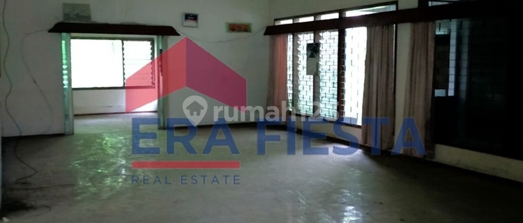 For Sale Old House, Land Only in Elite Area Menteng Central Jakarta 1