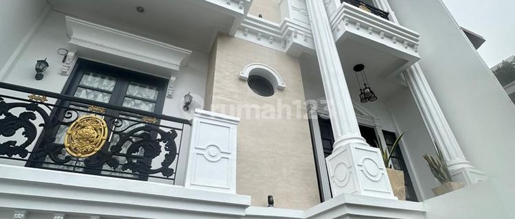 Dijual Rumah Siap Huni di Kebon Jeruk Jakarta 1