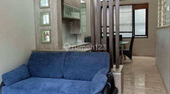 Disewakan Rumah 3 Lantai Sudirman Townhouse Baru Renov Siap Huni 1