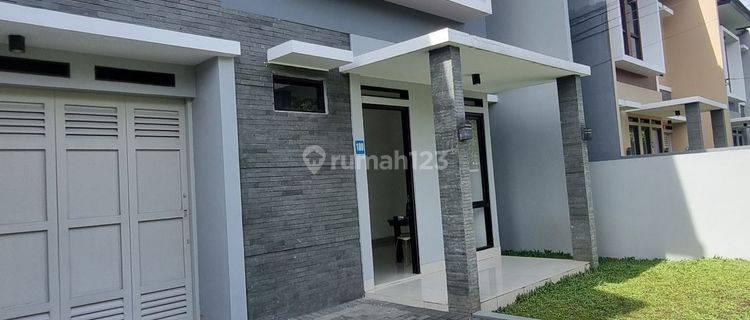 Dijual Rumah Baru 2 Lt Batununggal 1