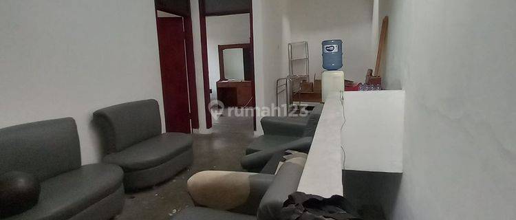 Dijual Rumah Minimalis 2 Lantai Terawat Tengah Kota di Gang Luna 1