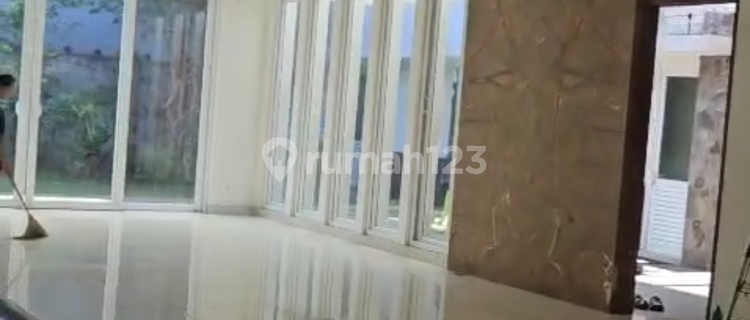 Sewa Rumah Semi Furnished Setramurni 1