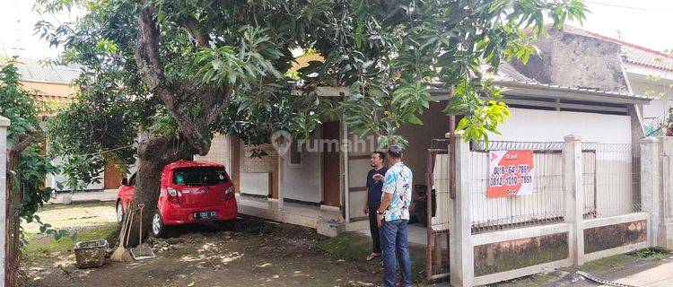 Dijual Rumah Jl. Dr. Cipto Mangunkusumo Gg Kenari  1