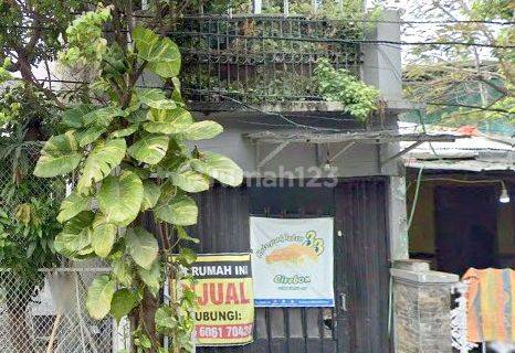 Dijual Rumah di Jl. Pramuka , Cirebon 1