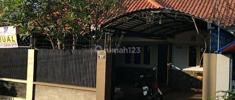 Dijual/DIsewa Rumah Cantik di Jl. Wiratama 1