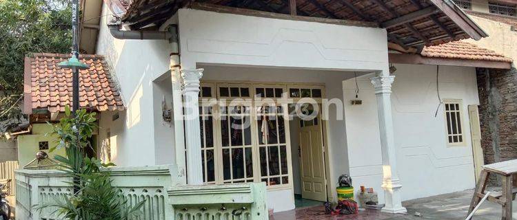 Rumah Di Daerah Pandean Lamper Kec. Gayamsari 1