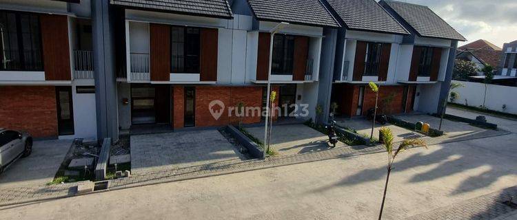 In Rent New 2 Storey House Cheap Near Toll Road And Sanur 1